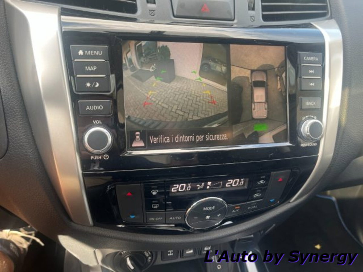 Nissan Navara 2.3 dCi 190 CV 7AT 4WD Double Cab N-Guard (9)