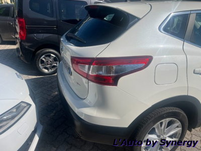 Nissan Qashqai 1.6 dCi 2WD N-Connecta (14)