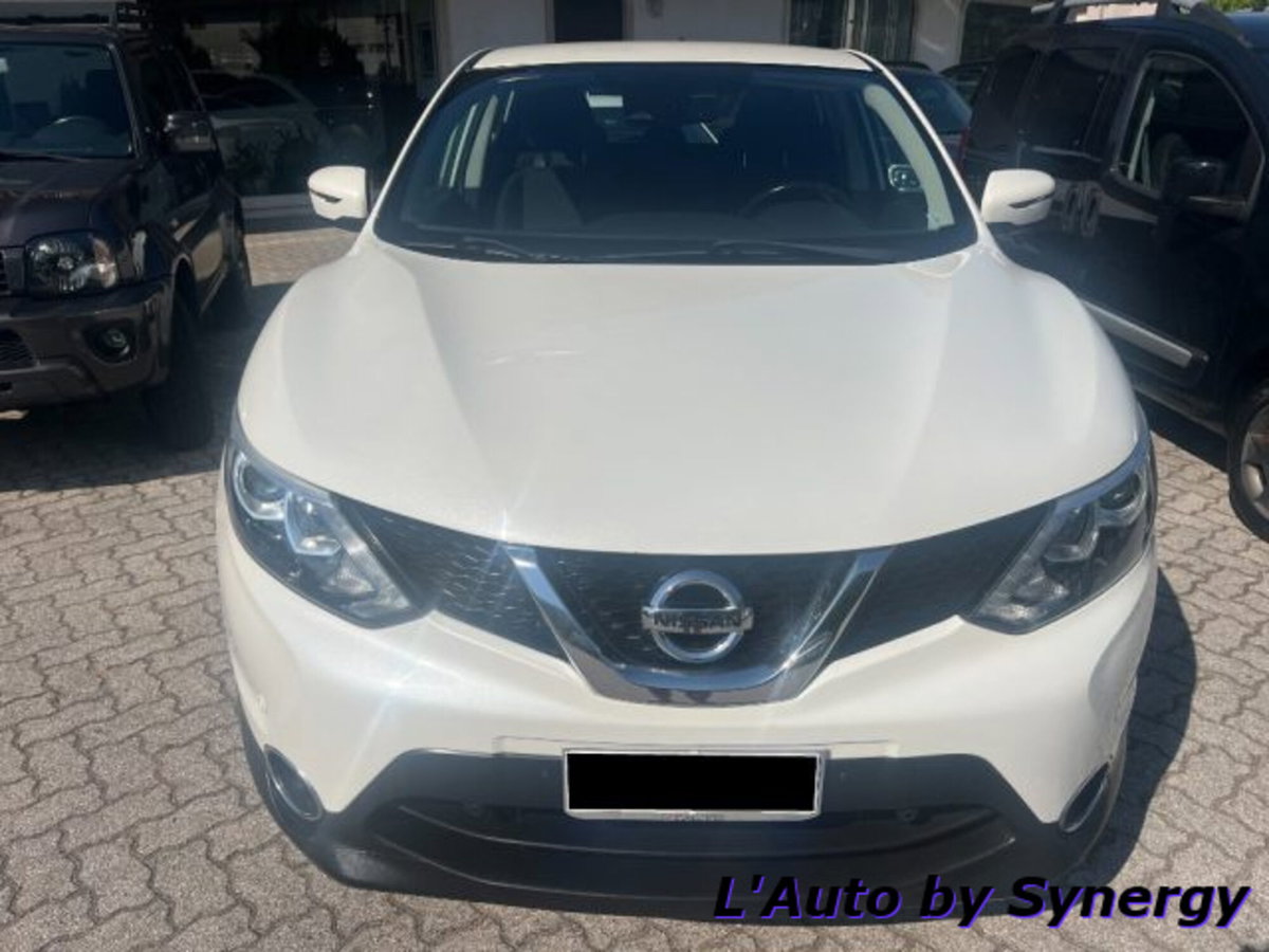 Nissan Qashqai 1.6 dCi 2WD N-Connecta (2)