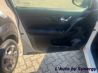 Nissan Qashqai 1.6 dCi 2WD N-Connecta (5)