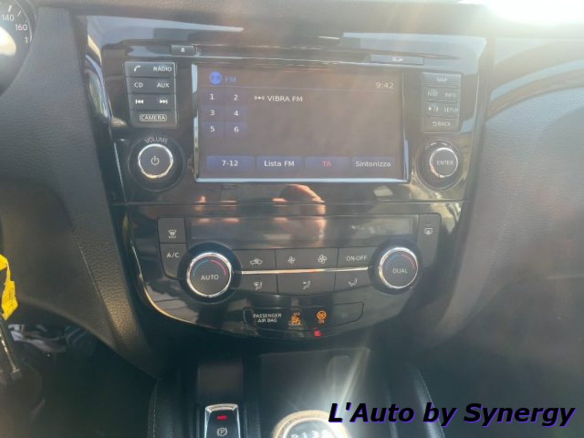 Nissan Qashqai 1.6 dCi 2WD N-Connecta (6)