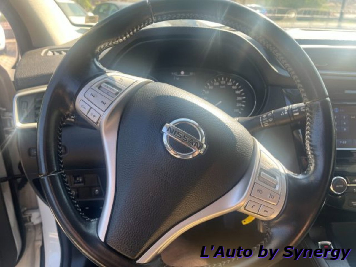 Nissan Qashqai 1.6 dCi 2WD N-Connecta (8)