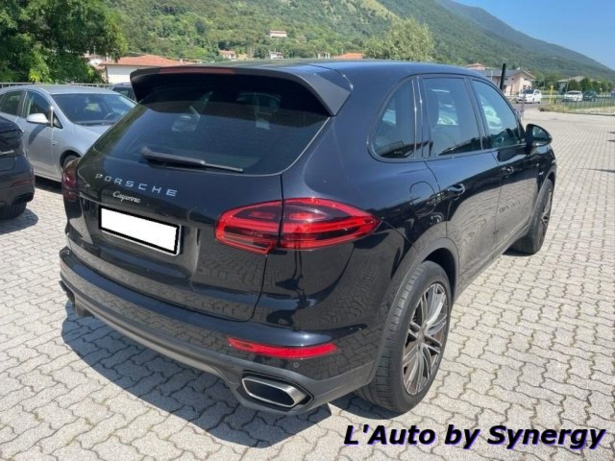 Porsche Cayenne 3.0 Diesel (2)