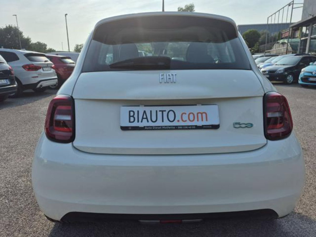 Fiat 500e Icon Berlina 42 kWh (3)
