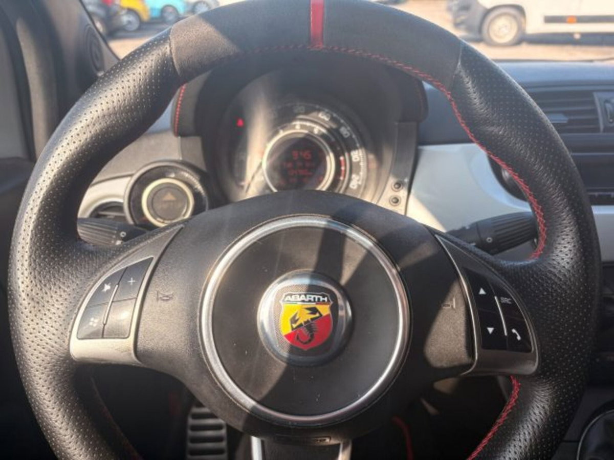 Abarth 500 1.4 Turbo T-Jet (9)