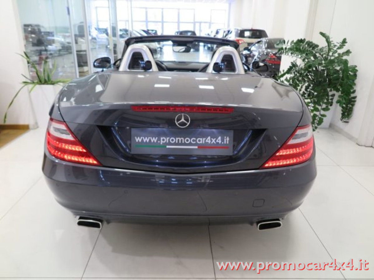 Mercedes-Benz SLK 200 BlueEFFICIENCY Premium (5)