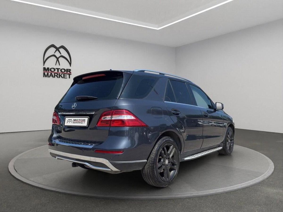 Mercedes-Benz Classe ML 250 BlueTEC 4Matic Sport (7)