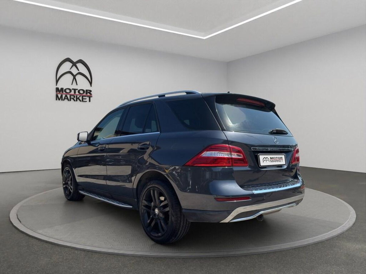 Mercedes-Benz Classe ML 250 BlueTEC 4Matic Sport (8)