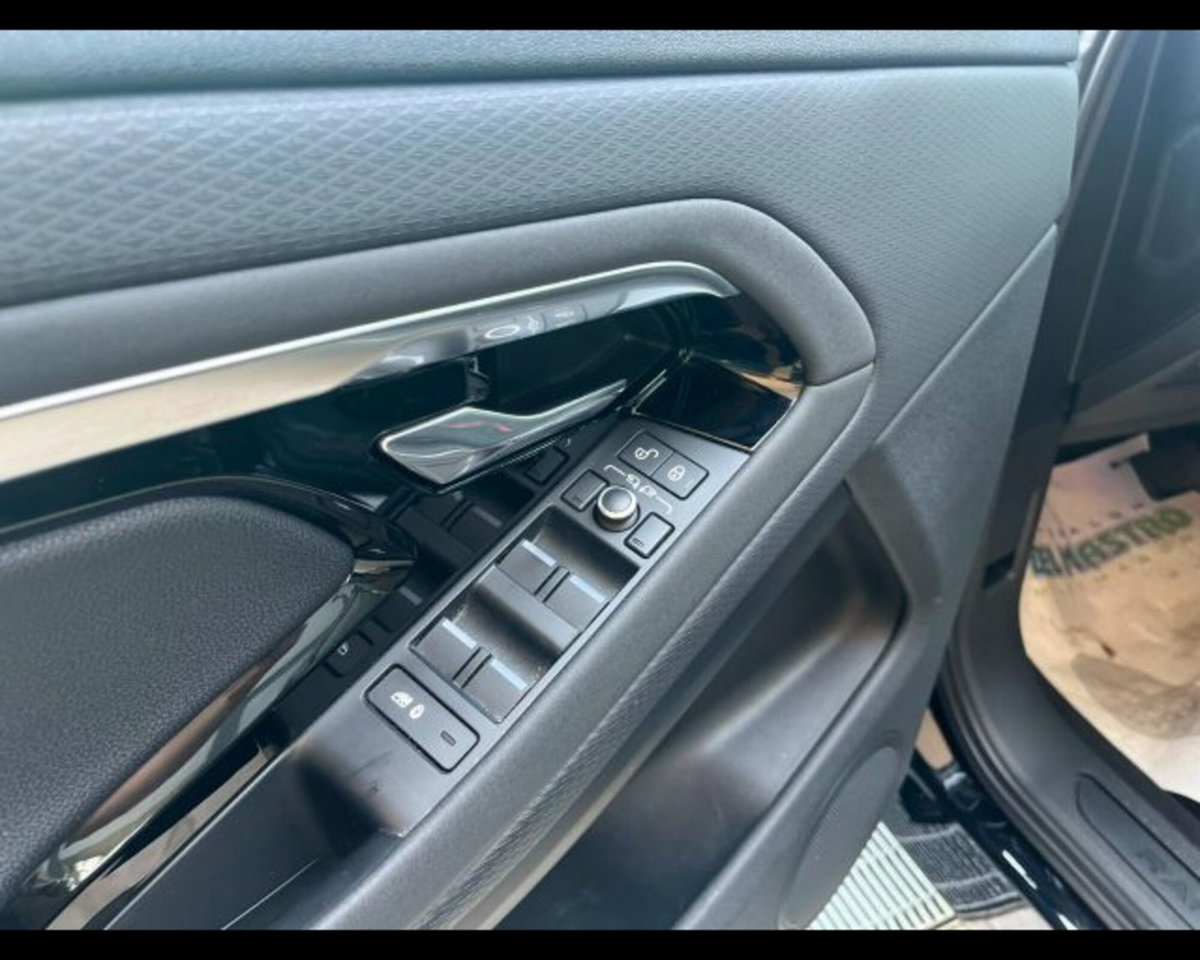 Land Rover Range Rover Evoque 2.0D I4 180CV AWD Business Edition (15)