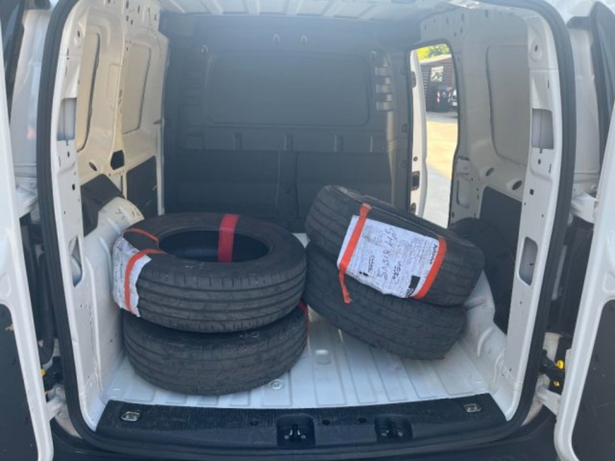 Volkswagen Veicoli Commerciali Caddy Furgone cargo 2.0 tdi scr 75cv Business (8)