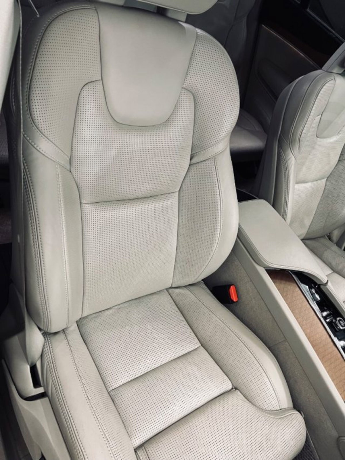 Volvo XC90 B5 (d) AWD Geartronic Inscription (17)