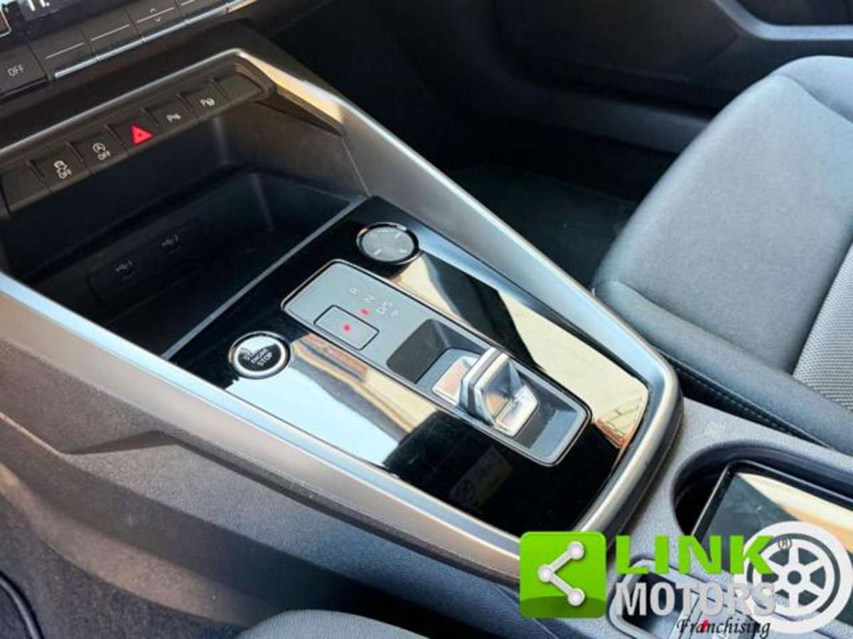 Audi A3 Sportback 30 g-tron S tronic Business Advanced (12)