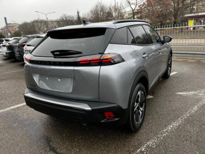 Peugeot 2008 PureTech 100 S&S Allure (4)