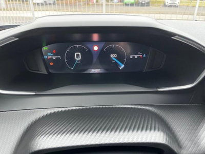 Peugeot 2008 PureTech 100 S&S Allure (5)