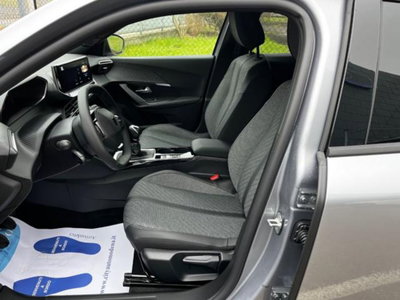 Peugeot 2008 PureTech 100 S&S Allure (8)