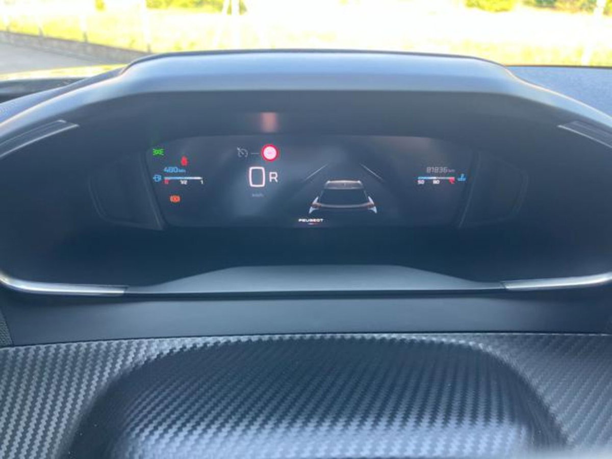 Peugeot 2008 PureTech 130 S&S EAT8 Allure Pack (9)