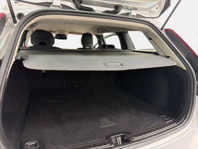 Volvo V60 B4 (d) Geartronic Momentum Business Pro (14)