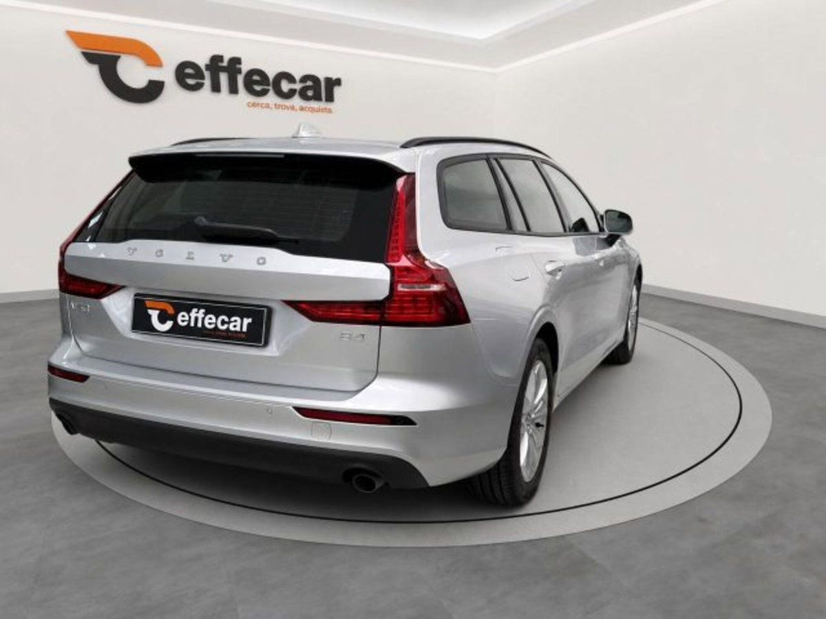 Volvo V60 B4 (d) Geartronic Momentum Business Pro (6)