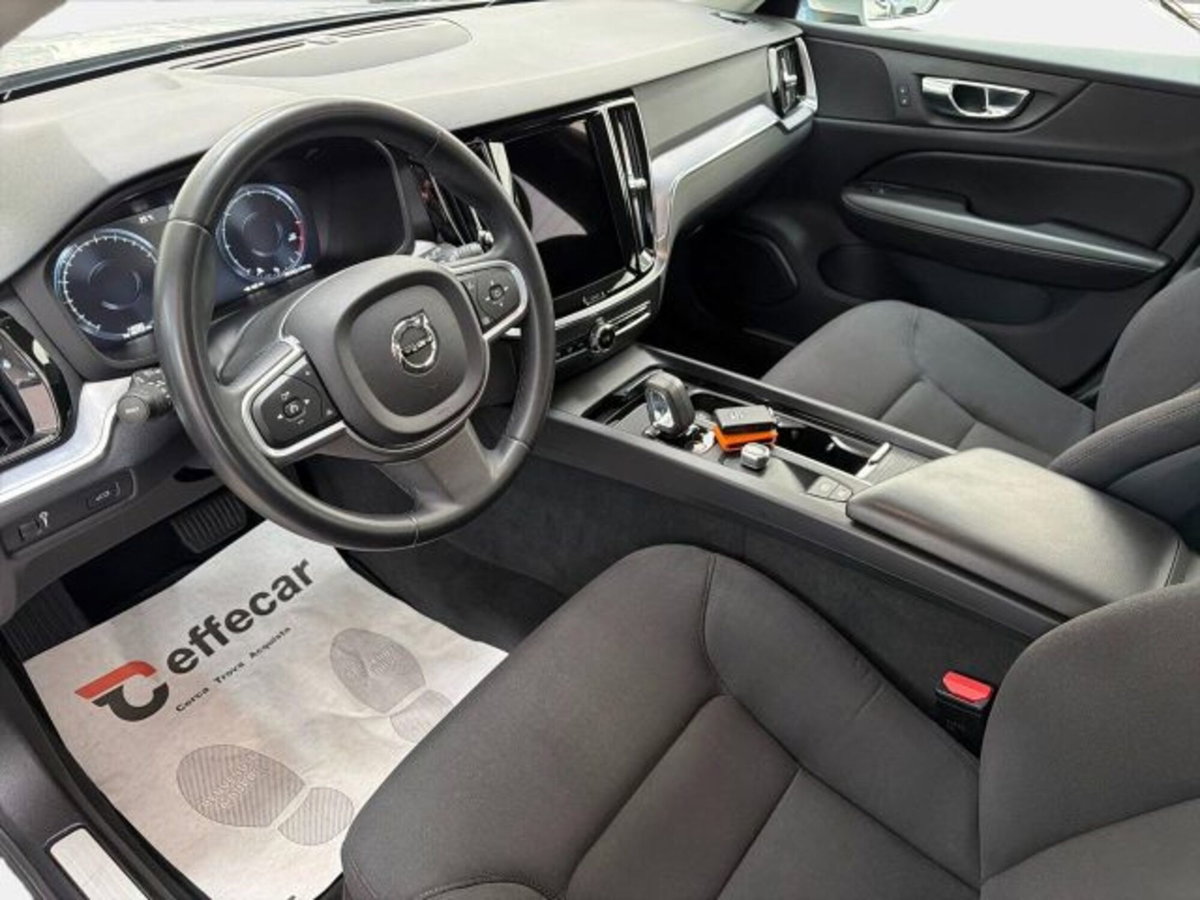 Volvo V60 B4 (d) Geartronic Momentum Business Pro (7)