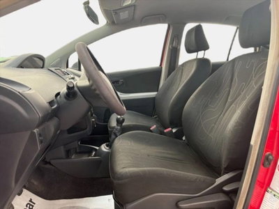 Toyota Yaris 1.0 5 porte (11)