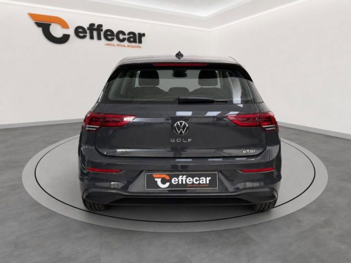 Volkswagen Golf 1.5 eTSI 130 CV EVO ACT DSG R-Line (5)