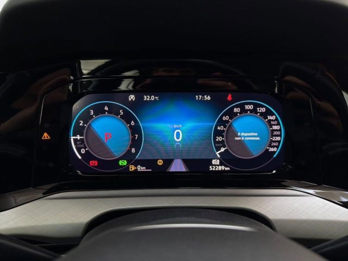 Volkswagen Golf 1.5 eTSI 130 CV EVO ACT DSG R-Line (9)