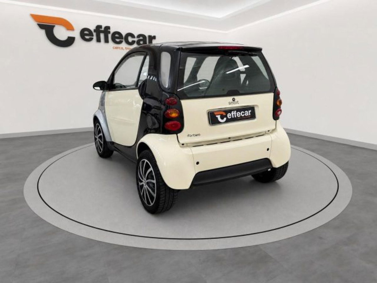 smart Fortwo 700 coupé pure (45 kW) (4)