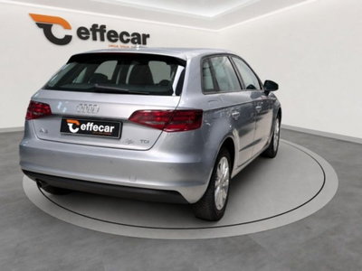 Audi A3 Sportback 1.6 TDI clean diesel S tronic Young (6)