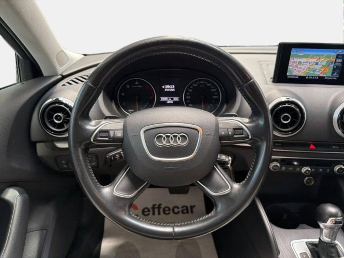 Audi A3 Sportback 1.6 TDI clean diesel S tronic Young (9)
