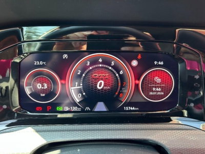 Volkswagen Golf 2.0 TSI GTI DSG (8)