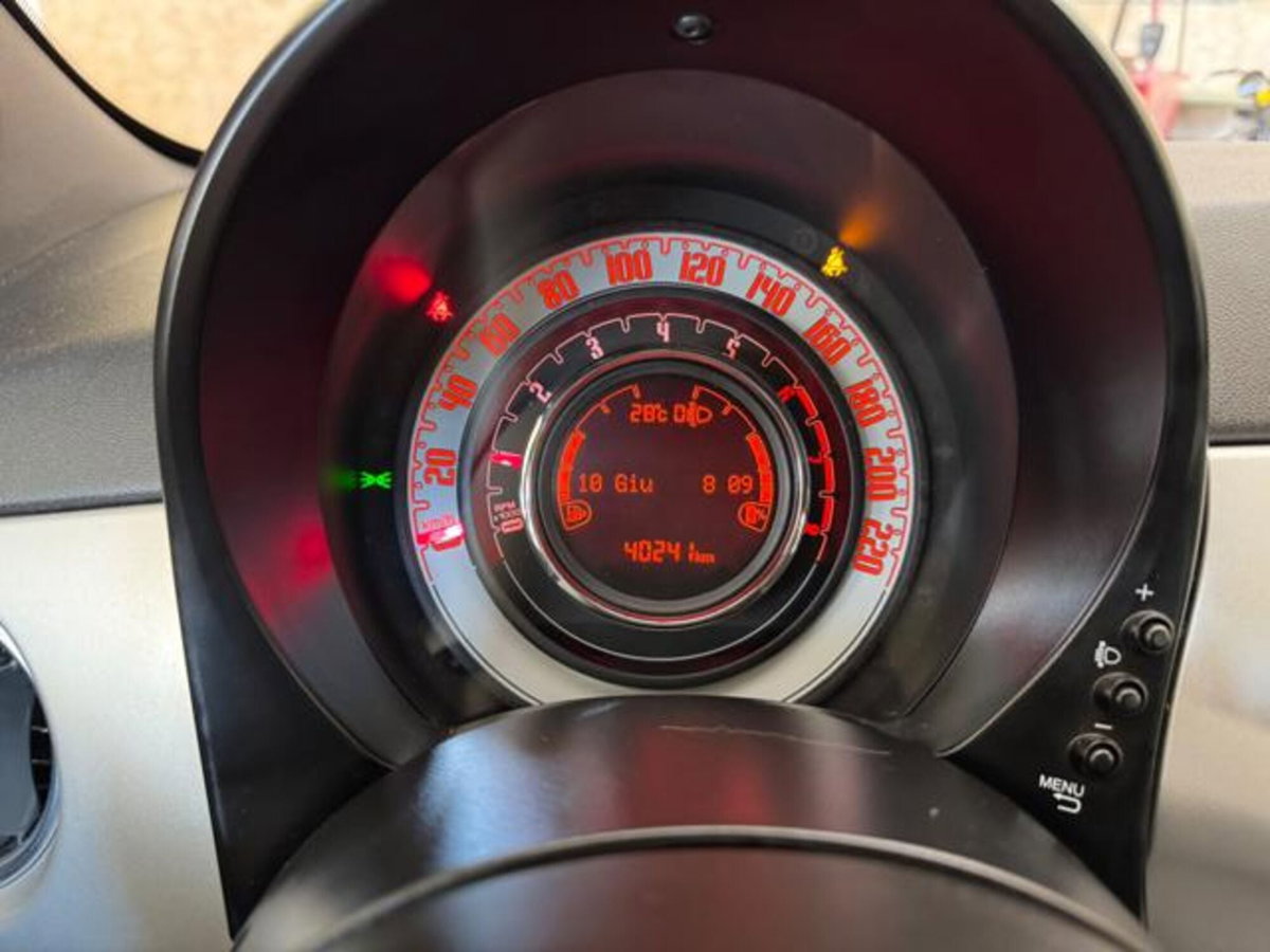Fiat 500 1.0 Hybrid Connect (7)