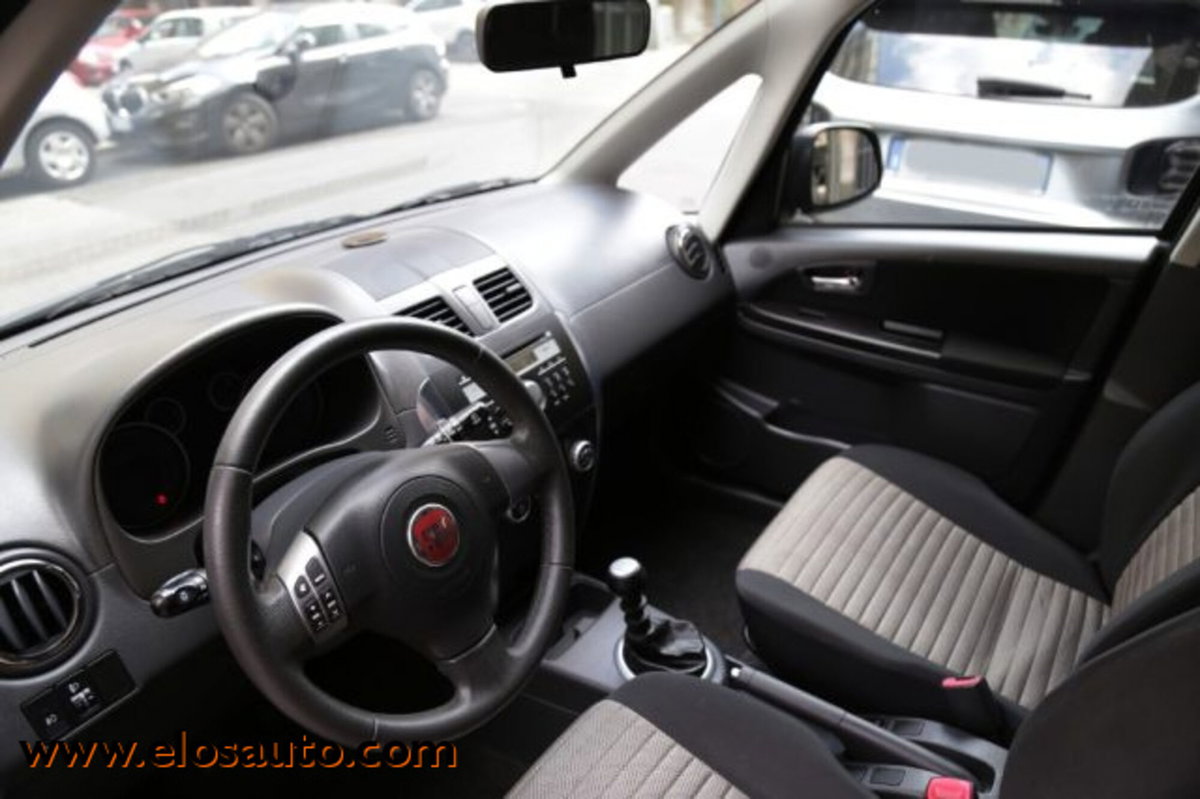 Fiat Sedici 2.0 MJT 16V DPF 4x4 Emotion (8)