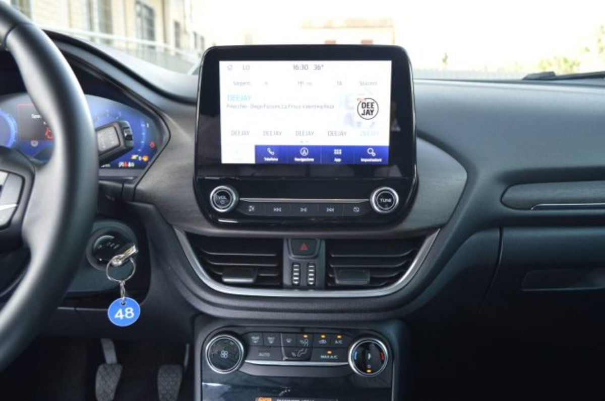 Ford Puma 1.0 EcoBoost Hybrid 125 CV S&S aut. Titanium X (12)