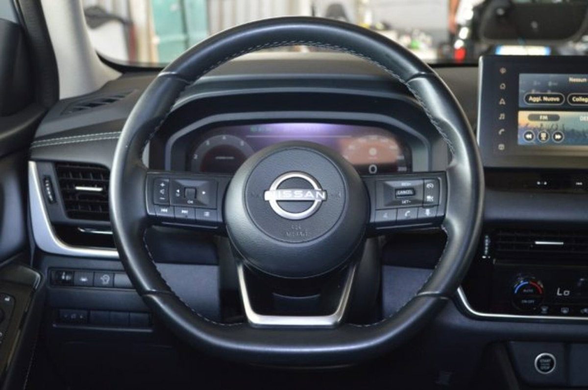 Nissan Qashqai 1.3 mhev N-Connecta 2wd 140cv (10)