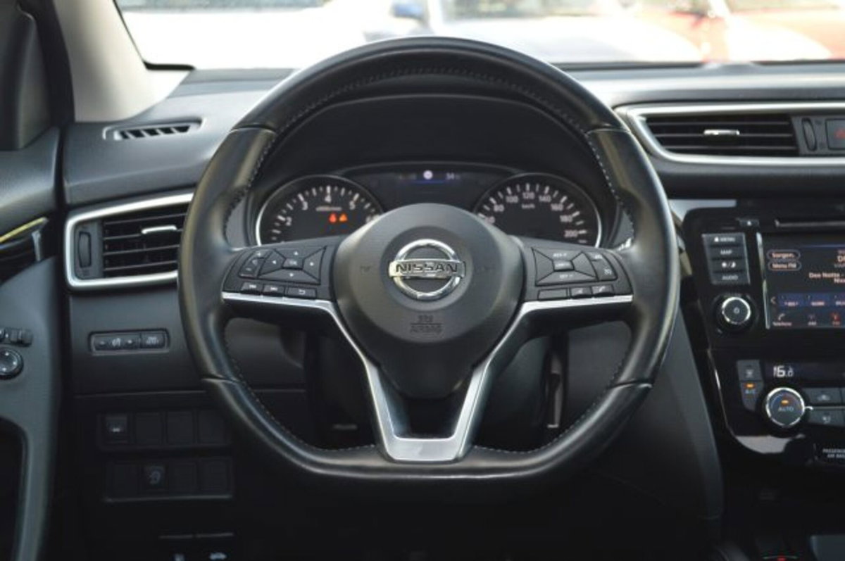 Nissan Qashqai 1.3 DIG-T 140 CV N-Connecta (10)
