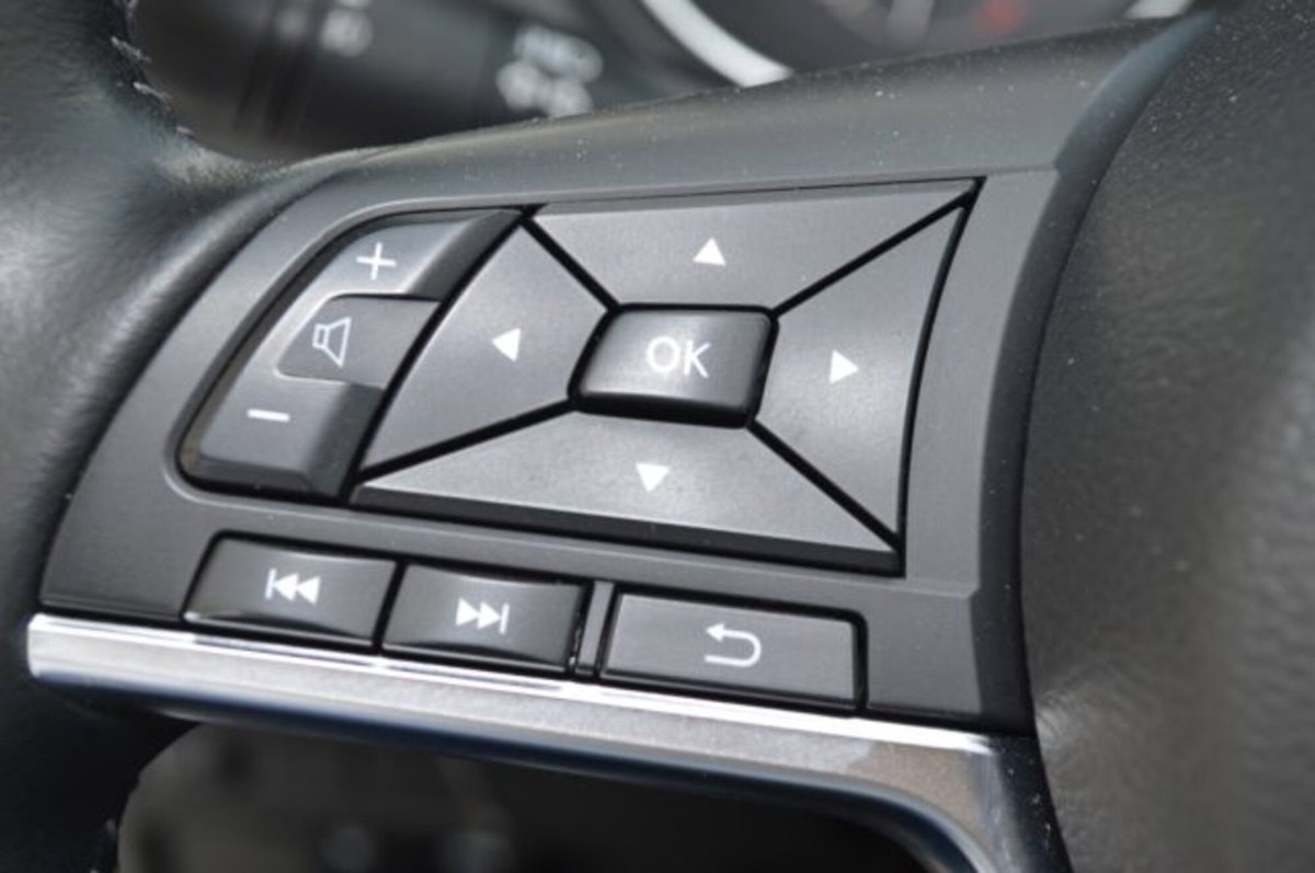 Nissan Qashqai 1.3 DIG-T 140 CV N-Connecta (13)