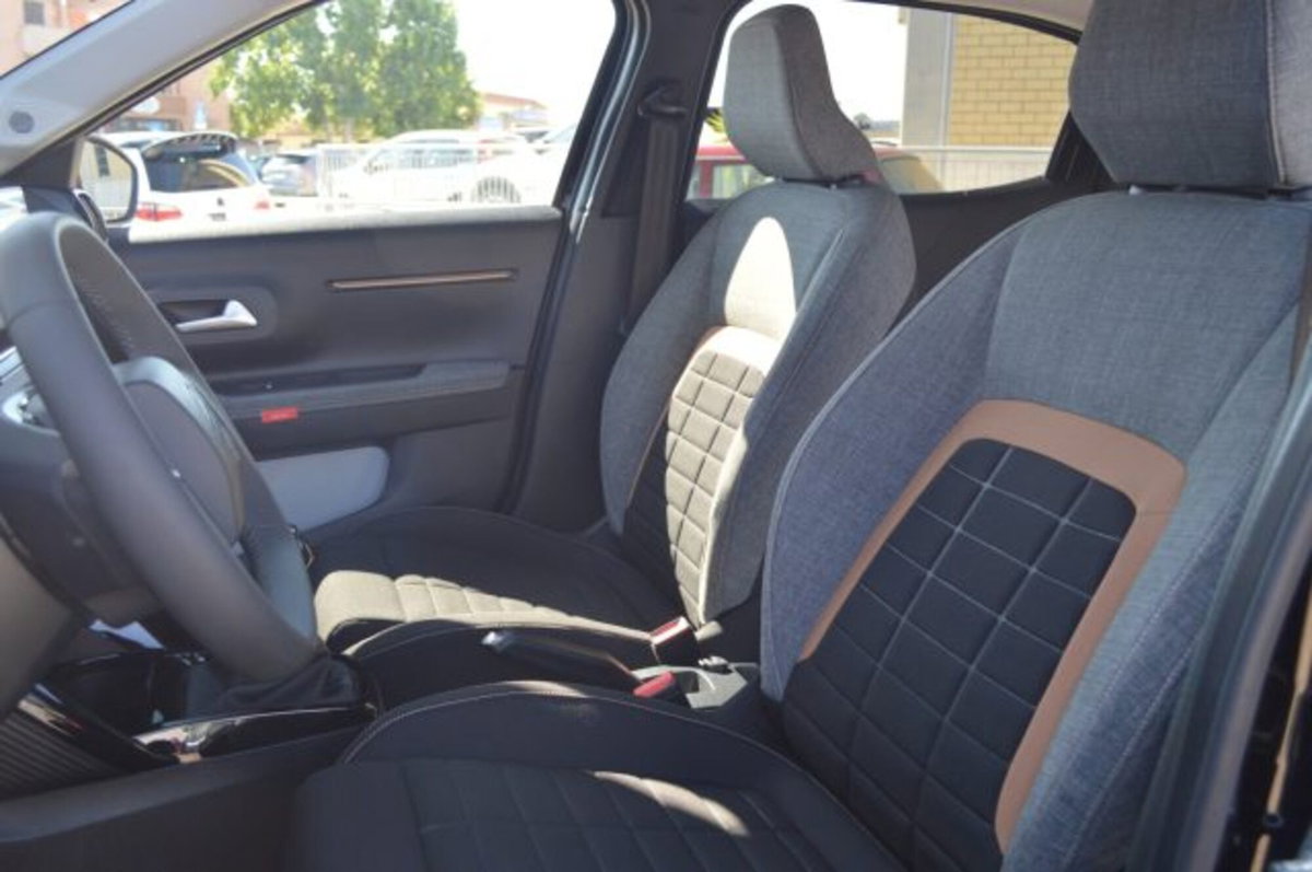 Citroen C3 Aircross 1.2 puretech turbo Plus 100cv (8)