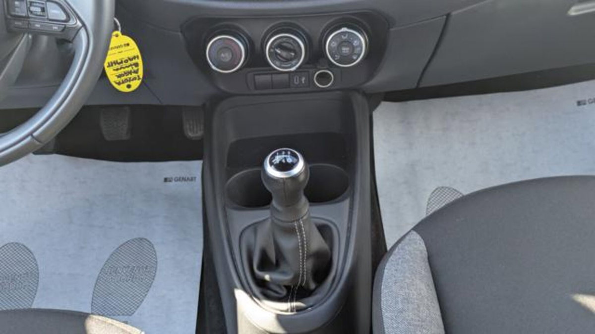 Toyota Aygo X 1.0 Trend 72cv (8)