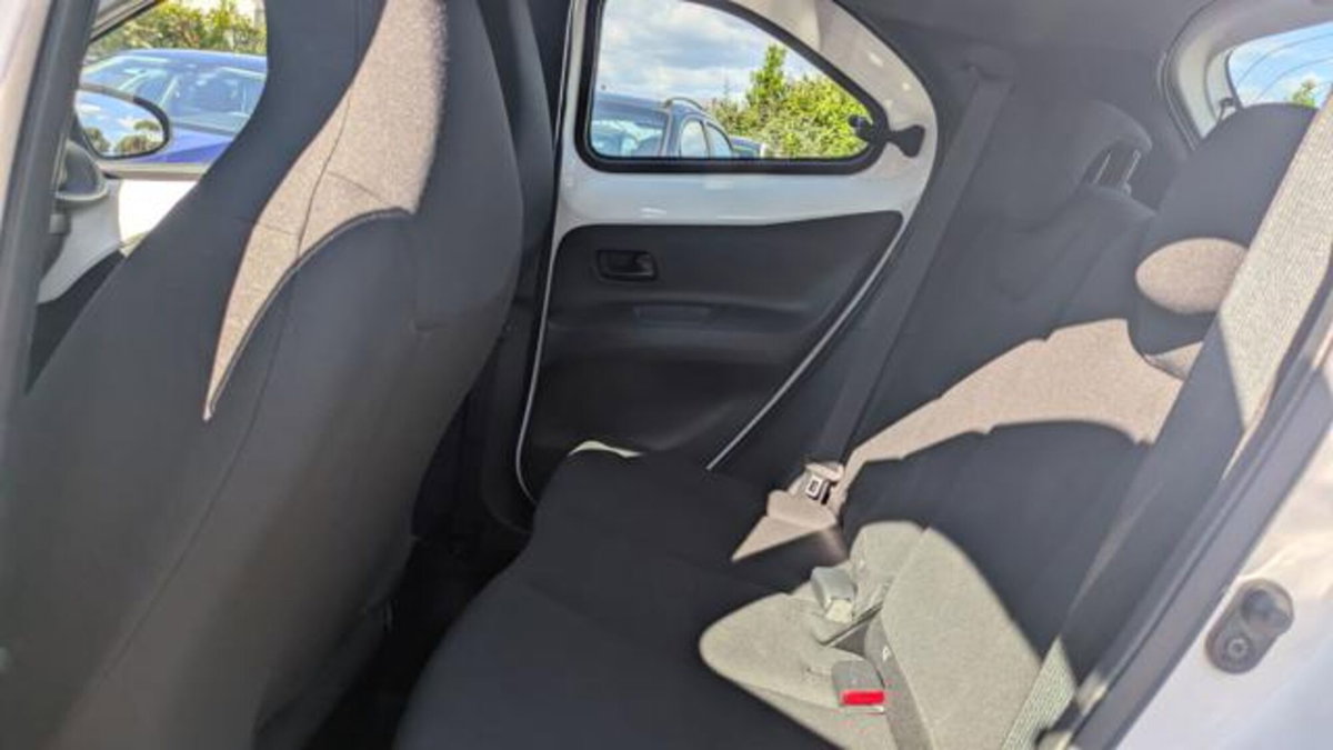Toyota Aygo X 1.0 Trend 72cv (10)