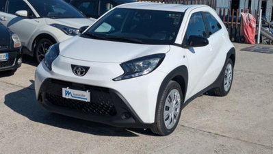 Toyota Aygo X 1.0 Trend 72cv (2)
