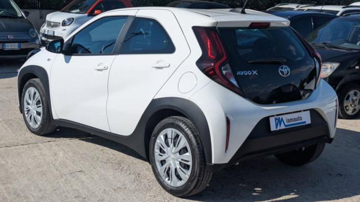 Toyota Aygo X 1.0 Trend 72cv (5)