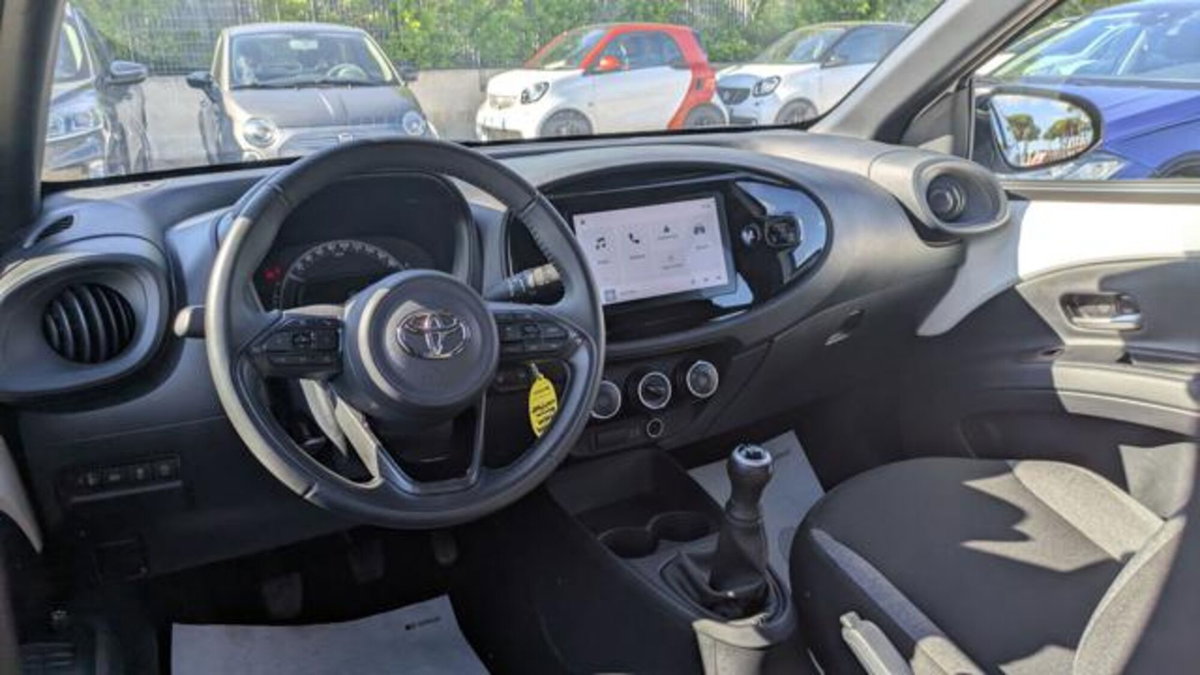Toyota Aygo X 1.0 Trend 72cv (6)