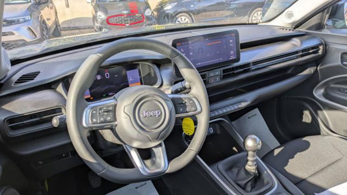Jeep Avenger 1.2 turbo Altitude fwd 100cv (5)