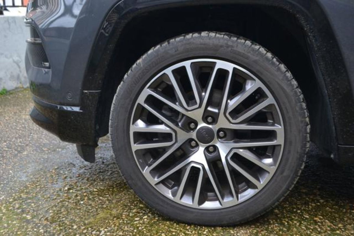 Jeep Compass 1.5 turbo t4 mhev Summit 2wd 130cv dct (5)