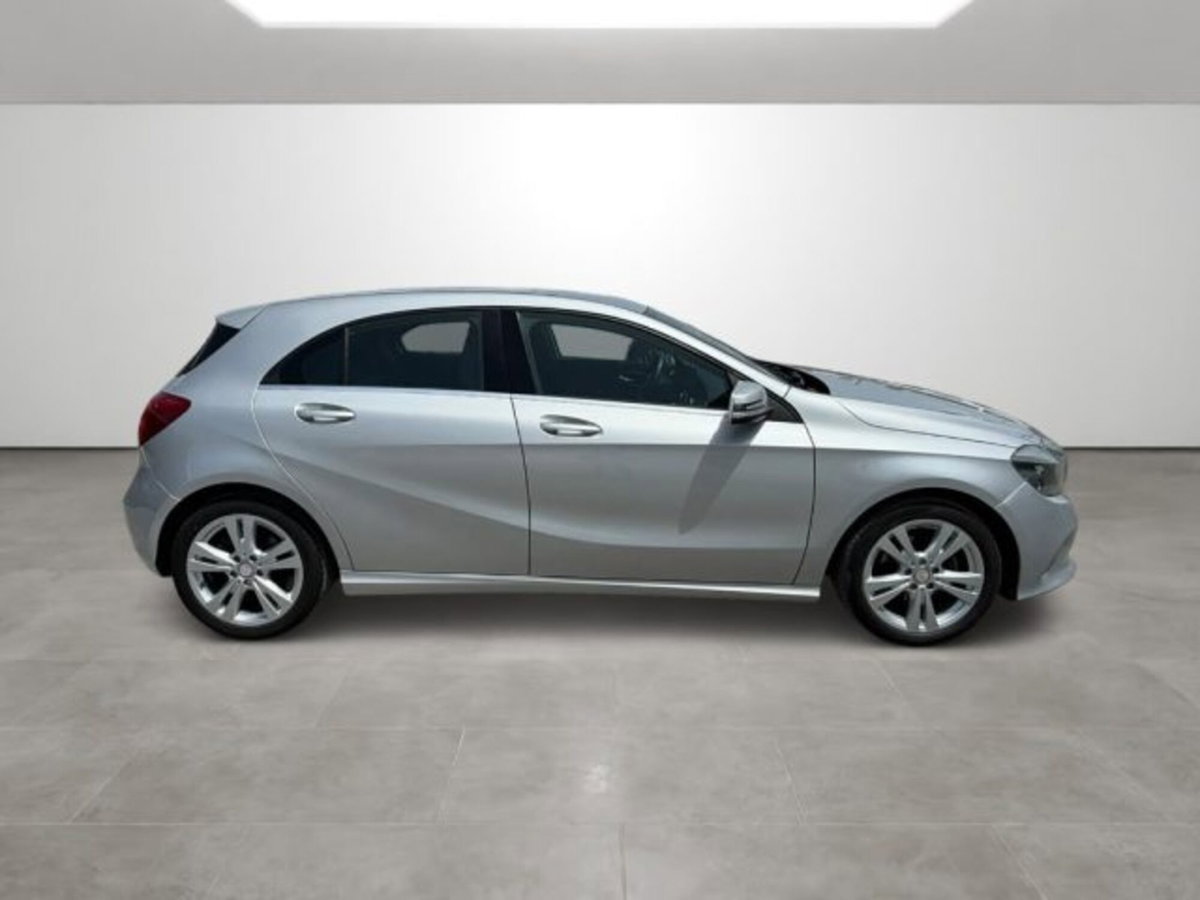 Mercedes-Benz Classe A 180 d Automatic Sport (7)