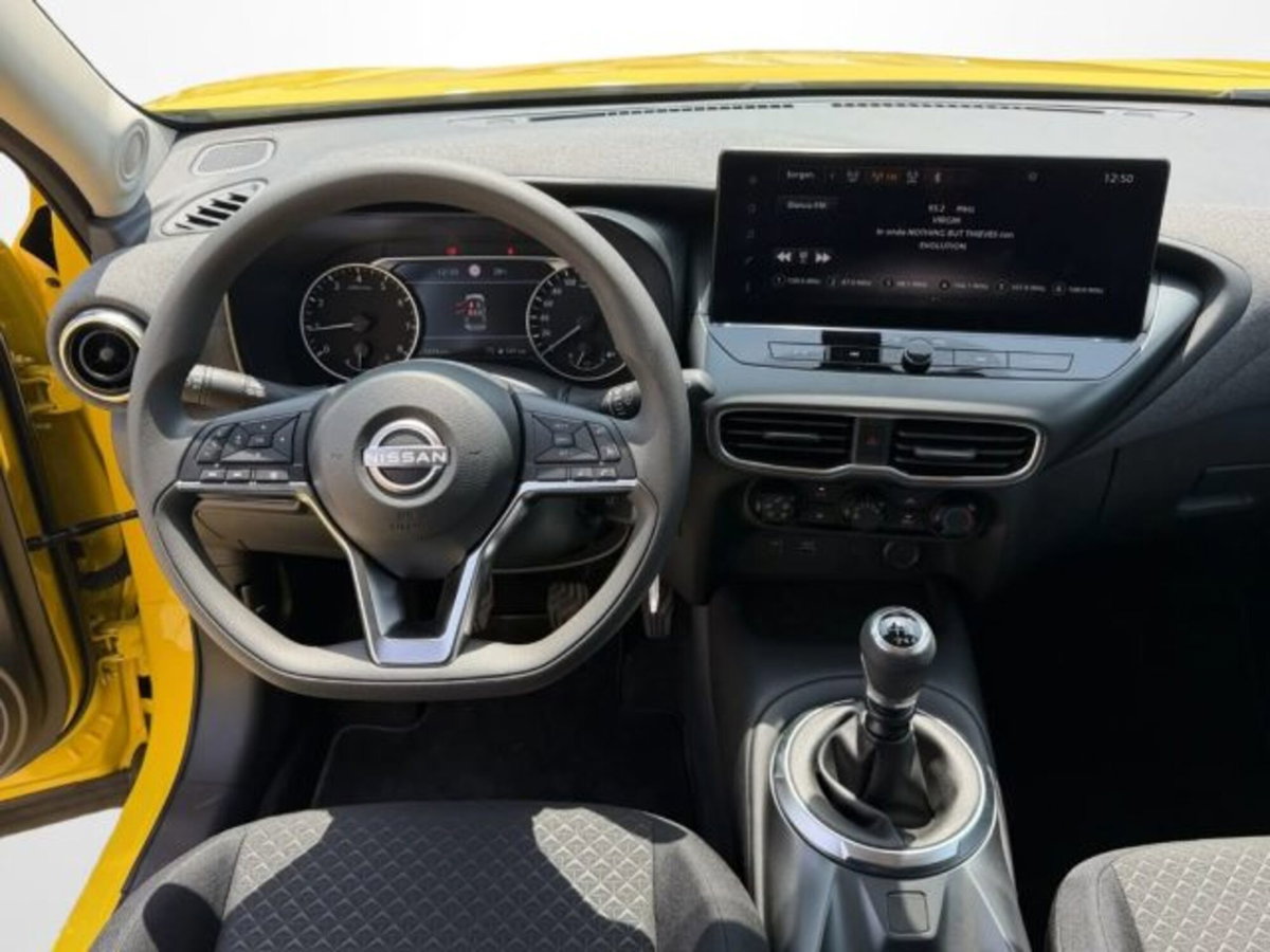 Nissan Juke 1.0 dig-t Acenta 114cv (10)