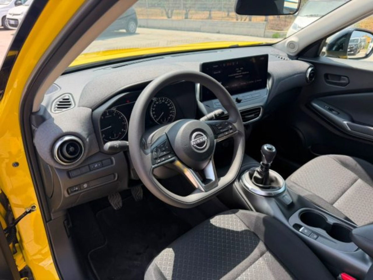 Nissan Juke 1.0 dig-t Acenta 114cv (11)