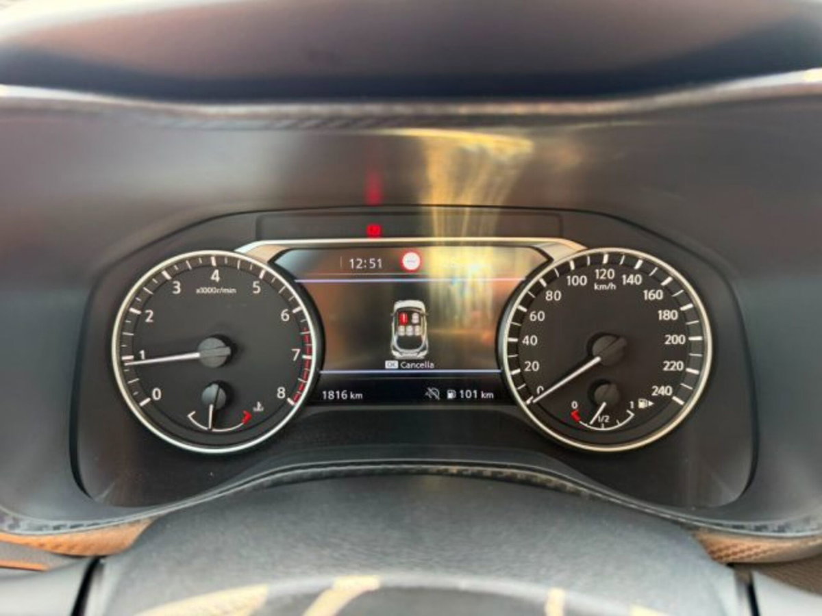 Nissan Juke 1.0 dig-t Acenta 114cv (15)