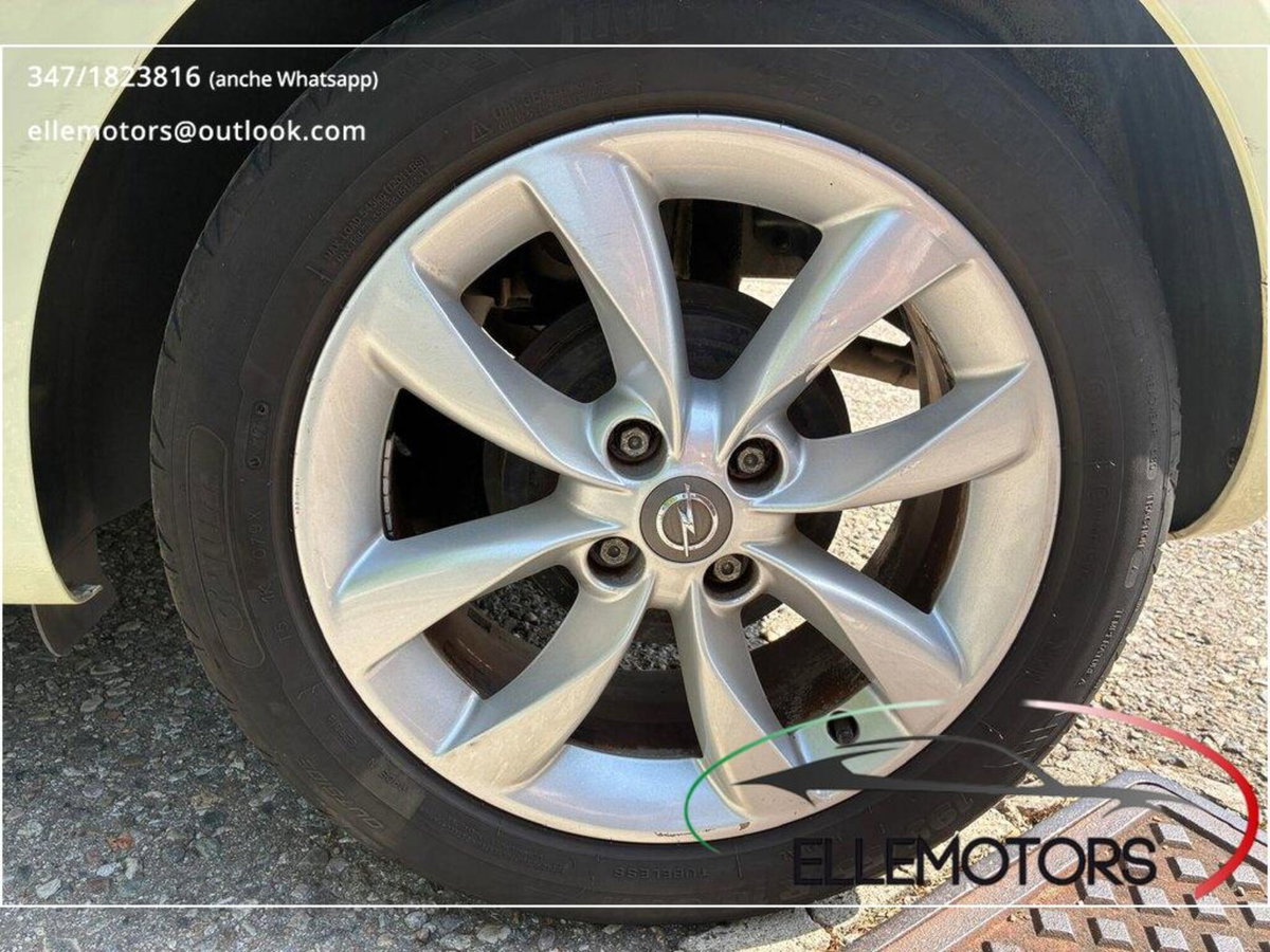 Opel Adam 1.2 70 CV Jam (8)