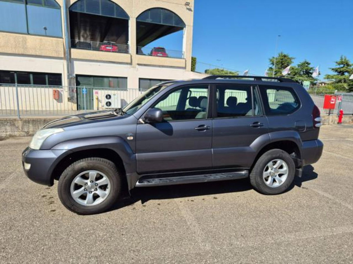Toyota Land Cruiser D-4D 16V cat 5 porte Sol (3)